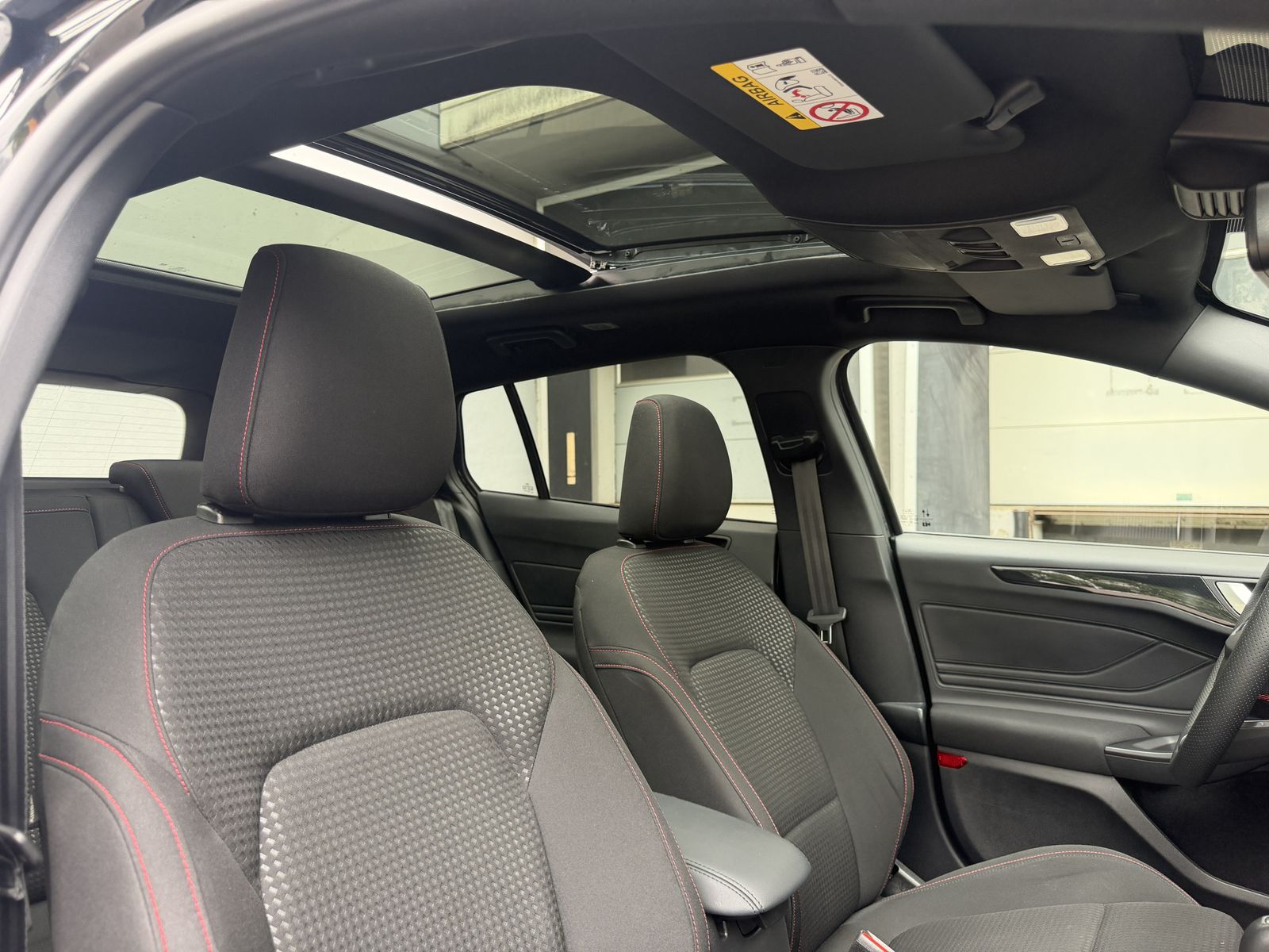 Ford Focus ST-Line LED Navi ACC-Tempomat Pano Kamera