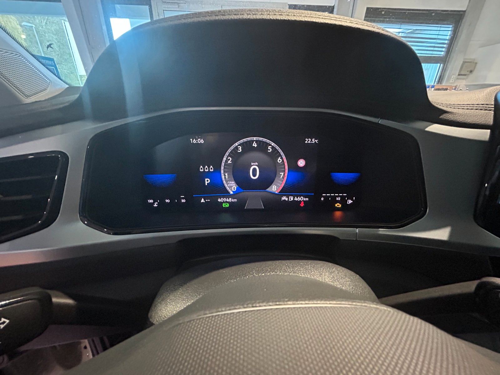 Volkswagen T-ROC Life - Samsaru's Car Outlet