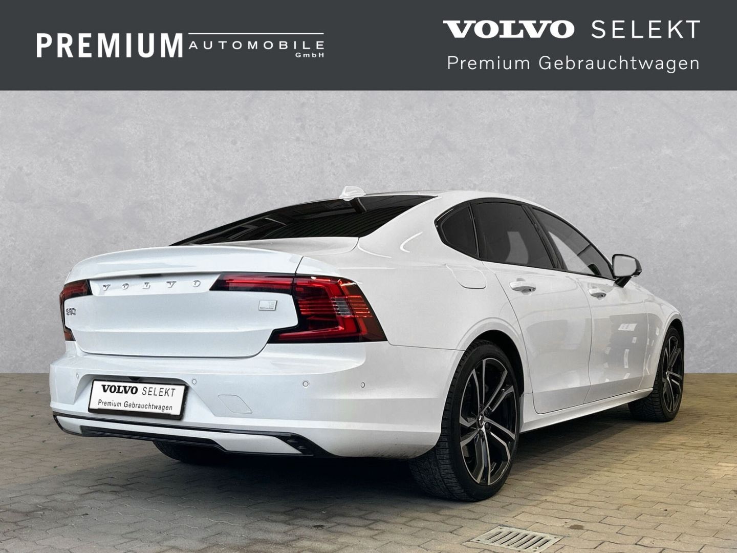 Volvo S90 Recharge T8 AWD Plus Dark 360°/AHK/Luftf./20