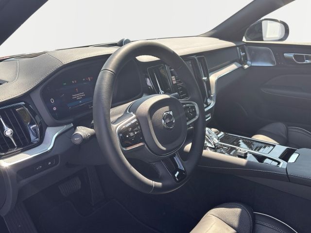 Volvo S60 Recharge T8 AWD Polestar Engineered 19'' HUD