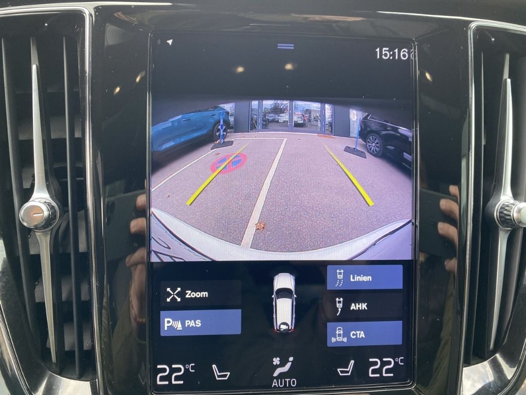 Volvo V60 R Design Plug-In Hybrid AWD T8 Twin Engine E