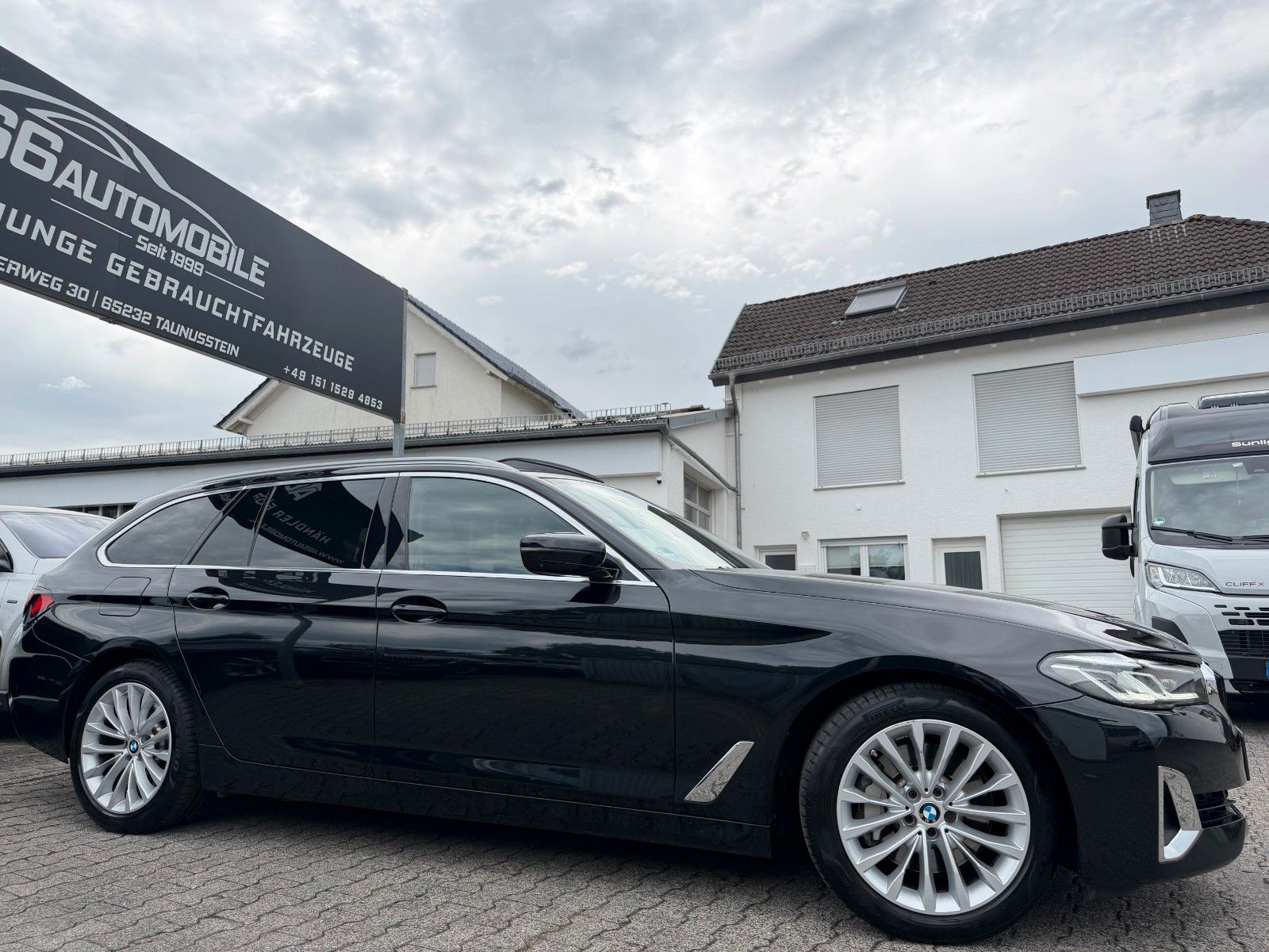 BMW 530i Luxury PANO*DDC*Leder*ACC*360°*AdapLED*HiFi