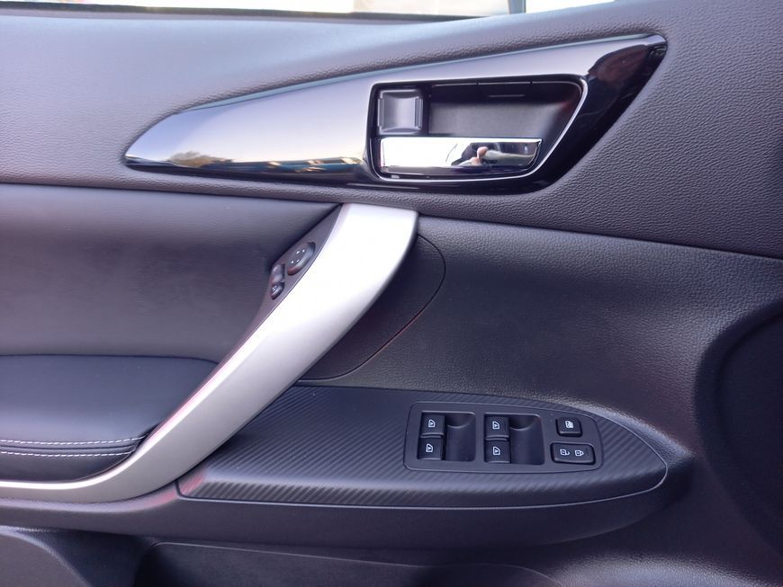 Mitsubishi Eclipse Cross Plug-In Hybrid 4WD Select