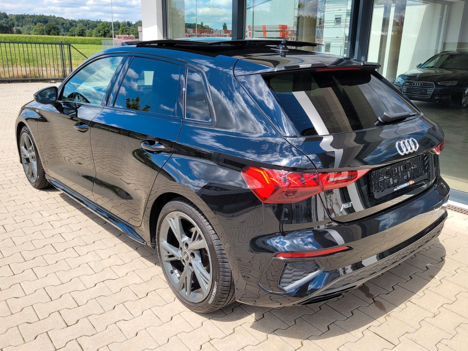 Audi A3 Sportback 35 TDI 2x S line Panorama 18" Black