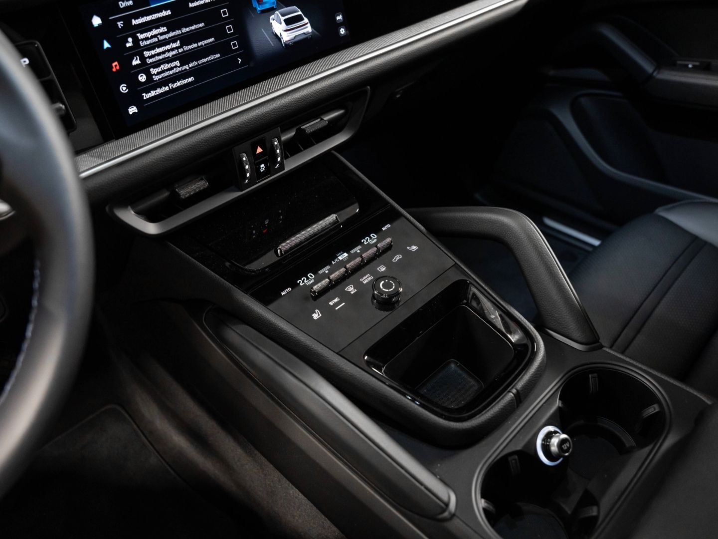 Porsche Cayenne Coupe PDCC Luftfederung InnoDrive BOSE