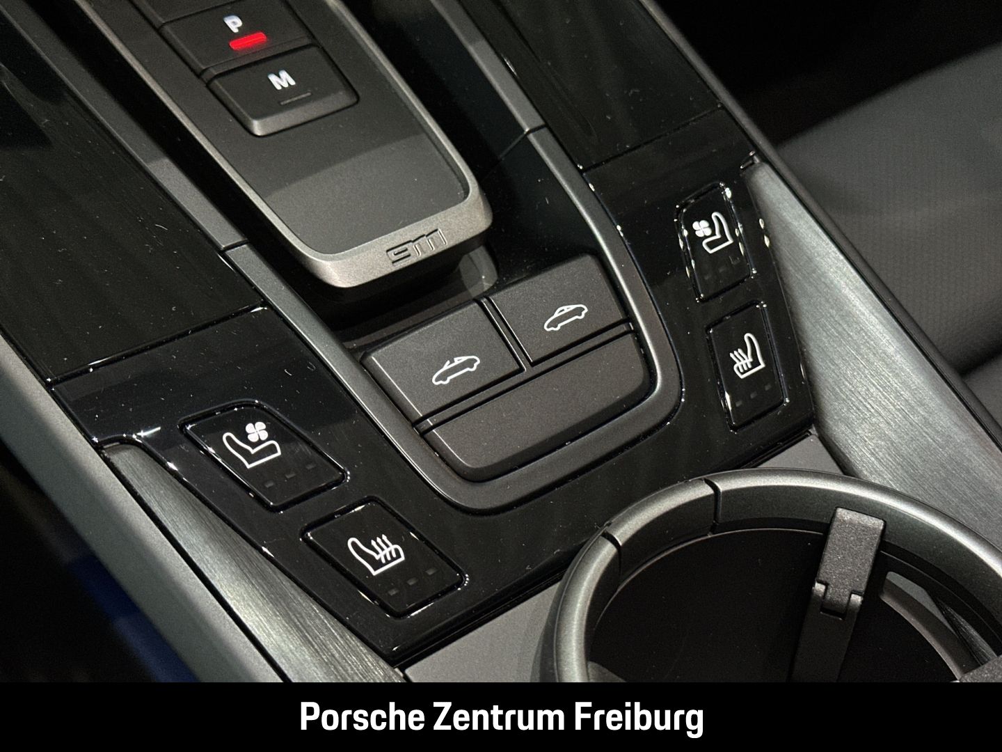 Porsche 992 911 Targa 4 GTS BOSE Sportabgasanlage LED