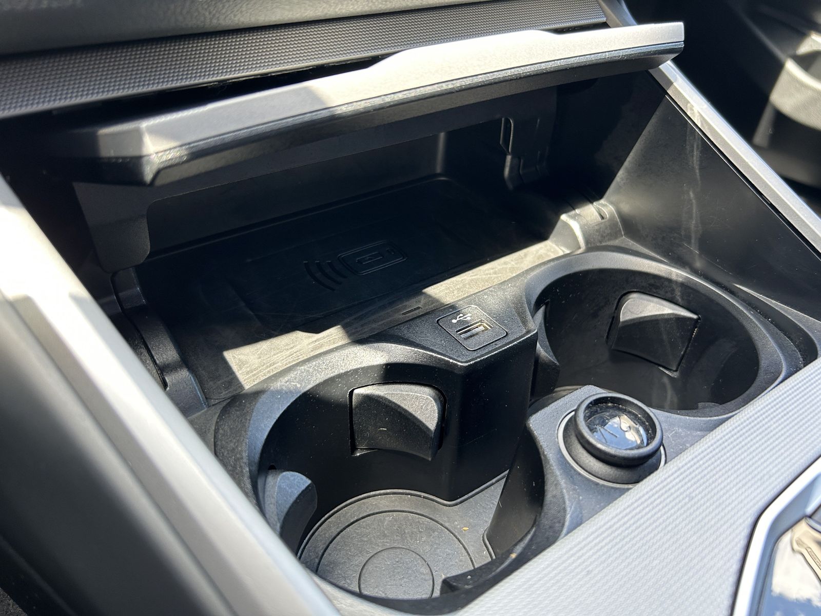 BMW 320d Touring - Samsaru's Car Outlet