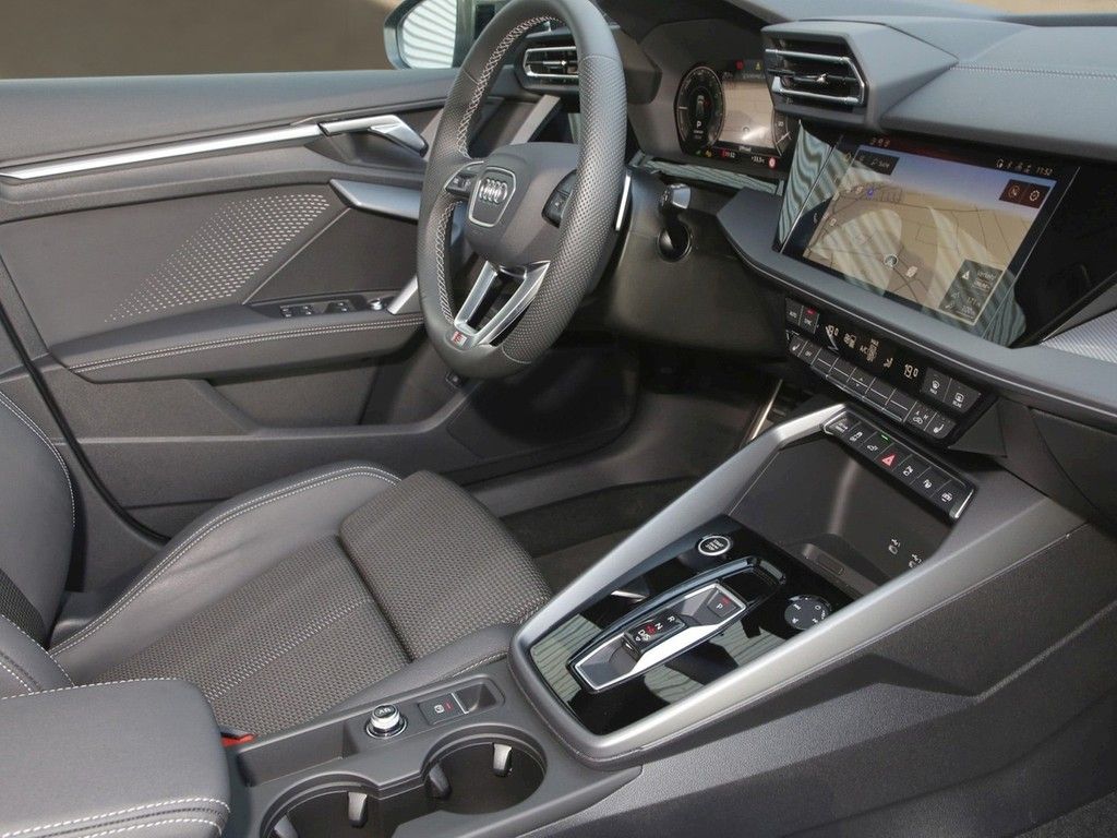 Audi A3 Sportback 40 TFSI e S line 18"|NAVI+VC|PANO|S