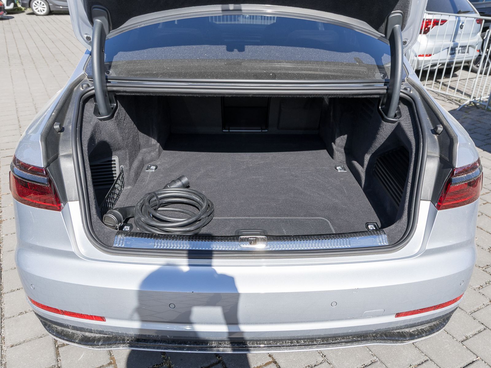 Audi A8 60 TFSIe Q NP163 - Samsaru's Car Outlet