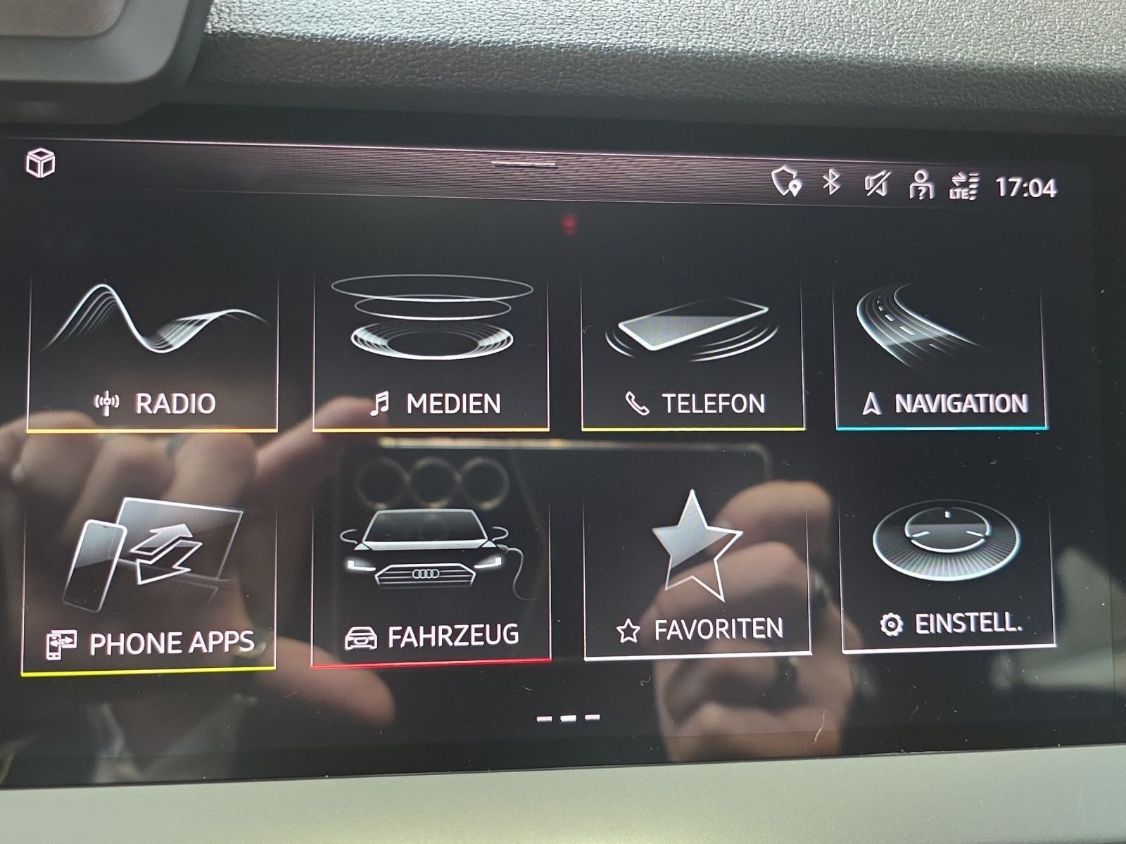 Audi A3 Sportback 40 TFSI e SITZHZG LM16 DAB