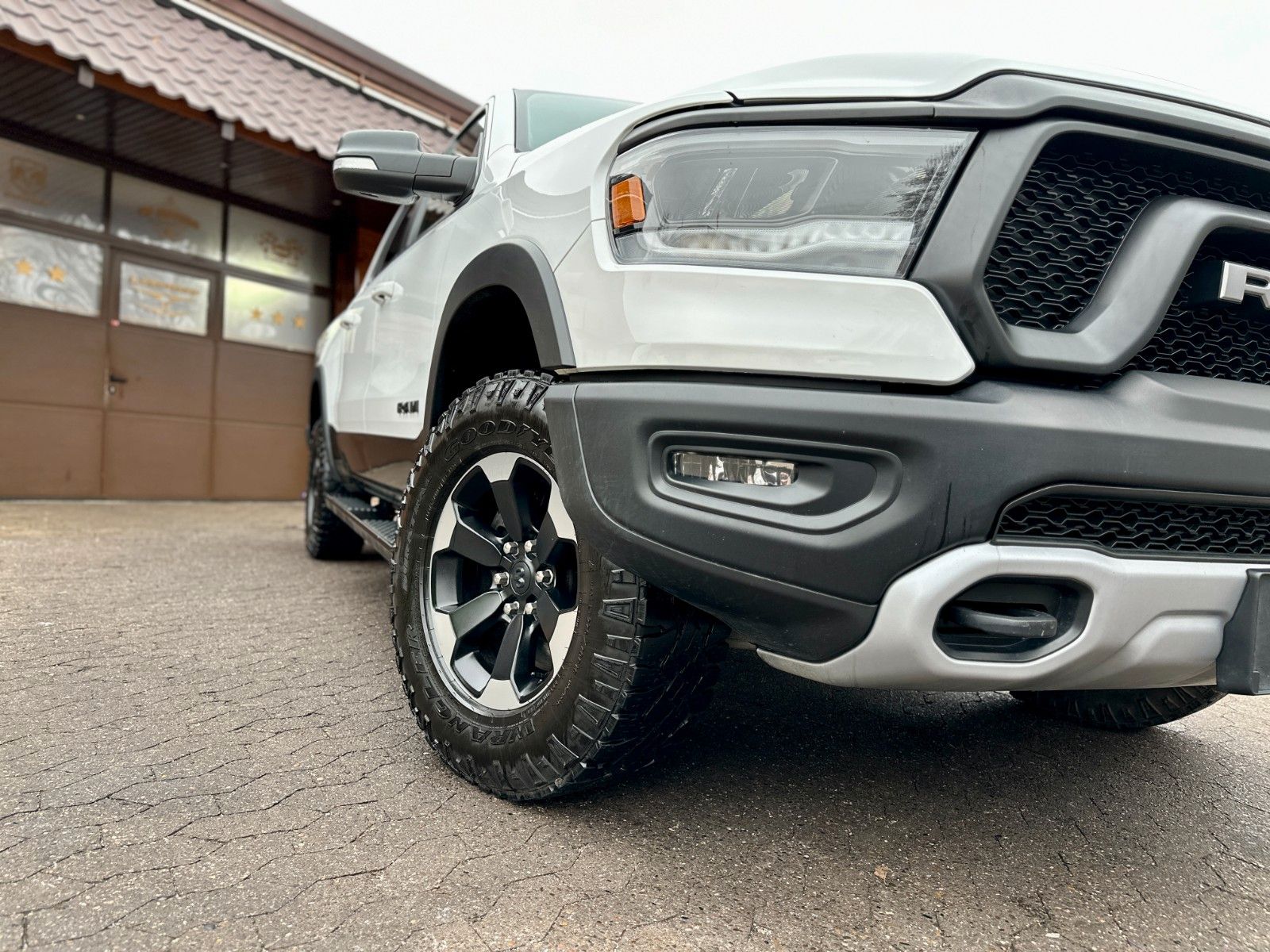 Dodge 5.7 V8*4X4*REBEL*LEDER*LED*NAVI*AHK*MFL*GARANTIE