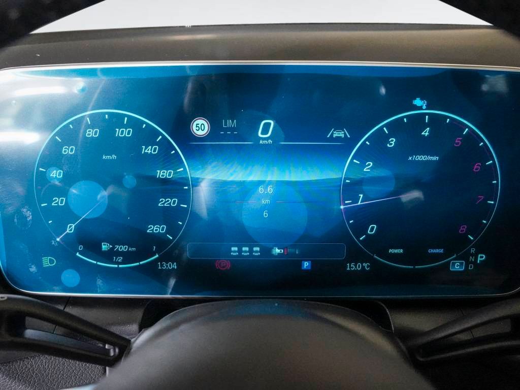 Mercedes-Benz GLC 200 AMG-DISTRONIC-PANO-AHK-MEMORY-UVP 74.200