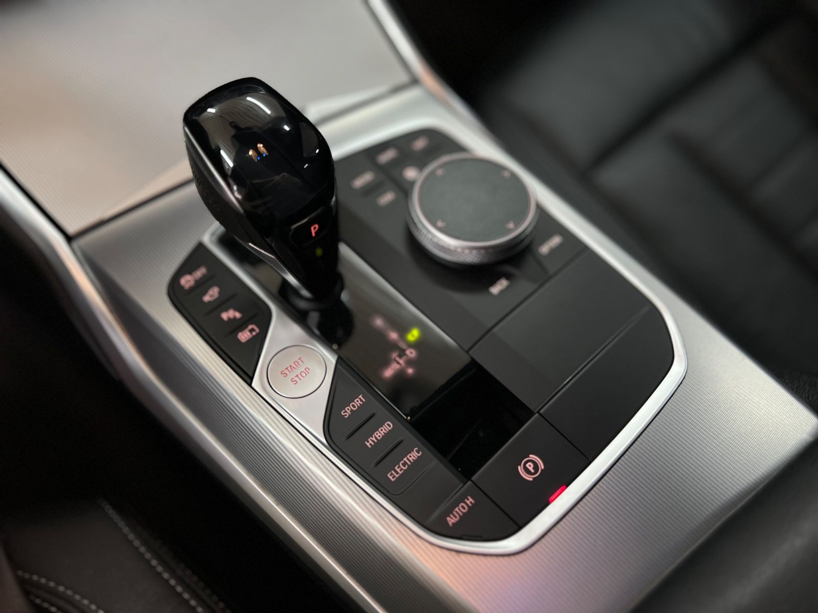 BMW 330 e Lim. Luxury Line 3D+HuD+Laser+Dashcam uvm.