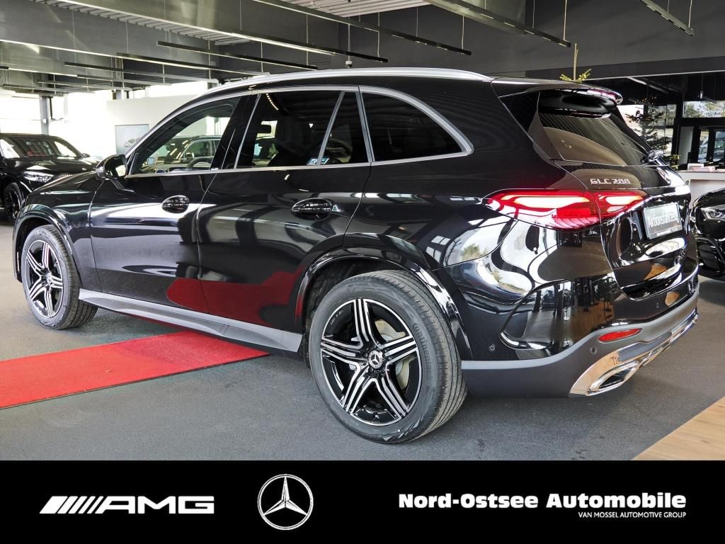 Mercedes-Benz GLC 200 4m AMG PANO AHK DISTRONIC MEMORY 20-ZOLL