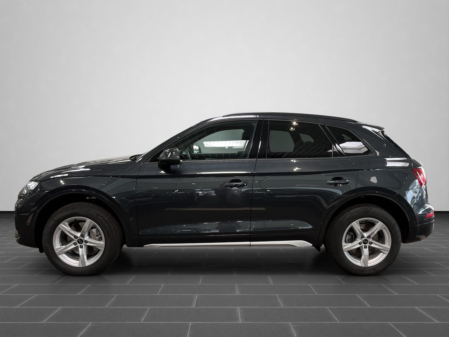 Audi Q5 advanced 40 TFSI quattro - Samsaru's Car Outlet