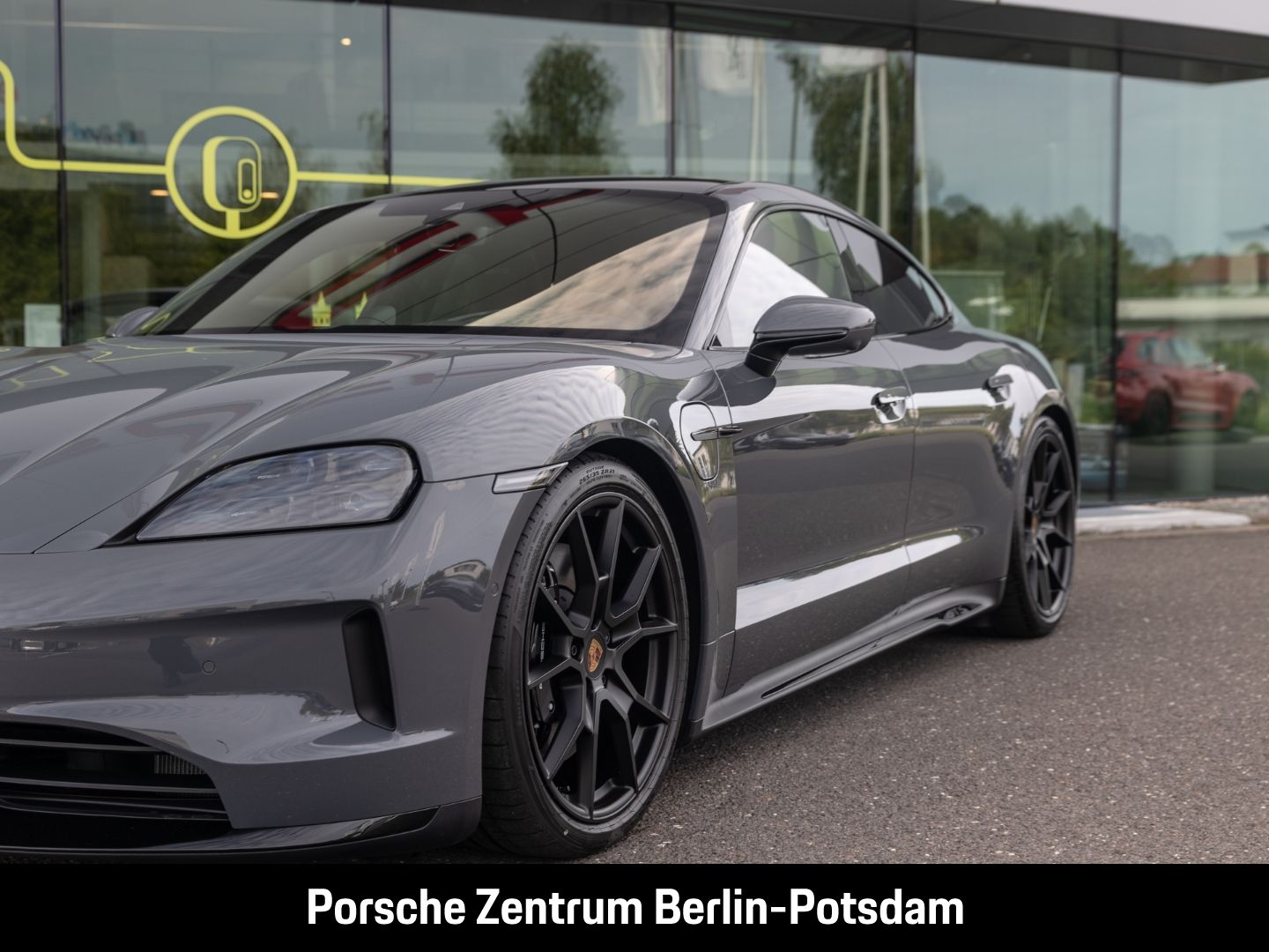 Porsche Taycan GTS Burmester HA-Lenkung Active-Ride