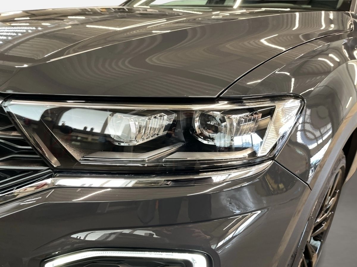 Volkswagen T-Roc 2.0 TSI DSG 4M Sport - Samsaru's Car Outlet