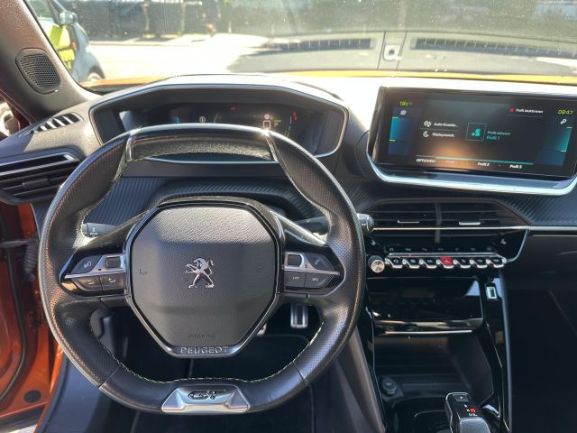 Peugeot 2008 Elektro GT - Samsaru's Car Outlet