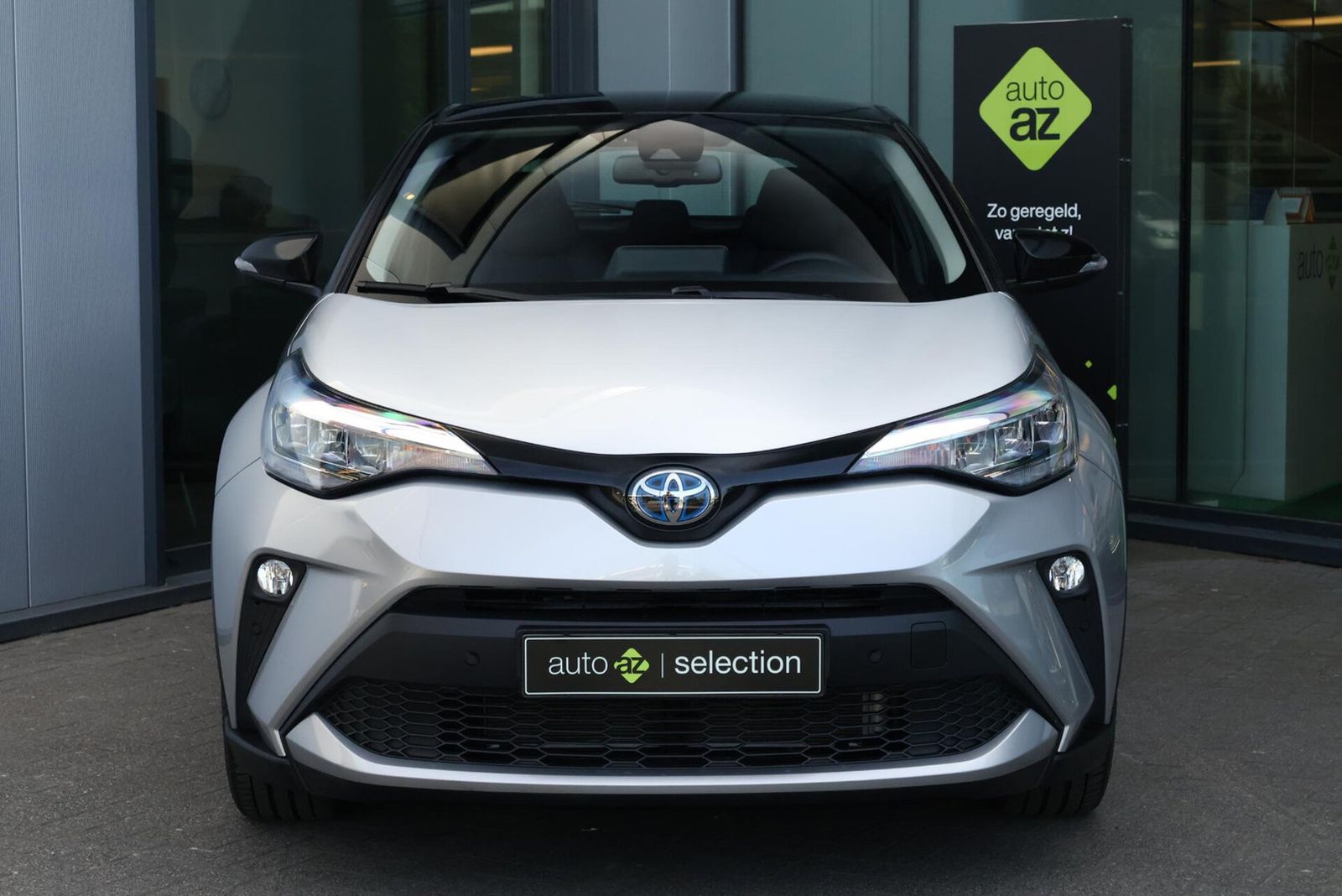 Toyota C-HR 1.8 Hybrid Dynamic - Samsaru's Car Outlet