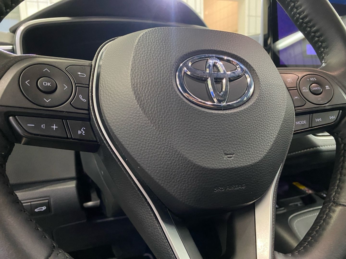 Toyota Corolla 1.8 Hybrid TS Team D *Bi-LED*ACC*CAM*SHZ