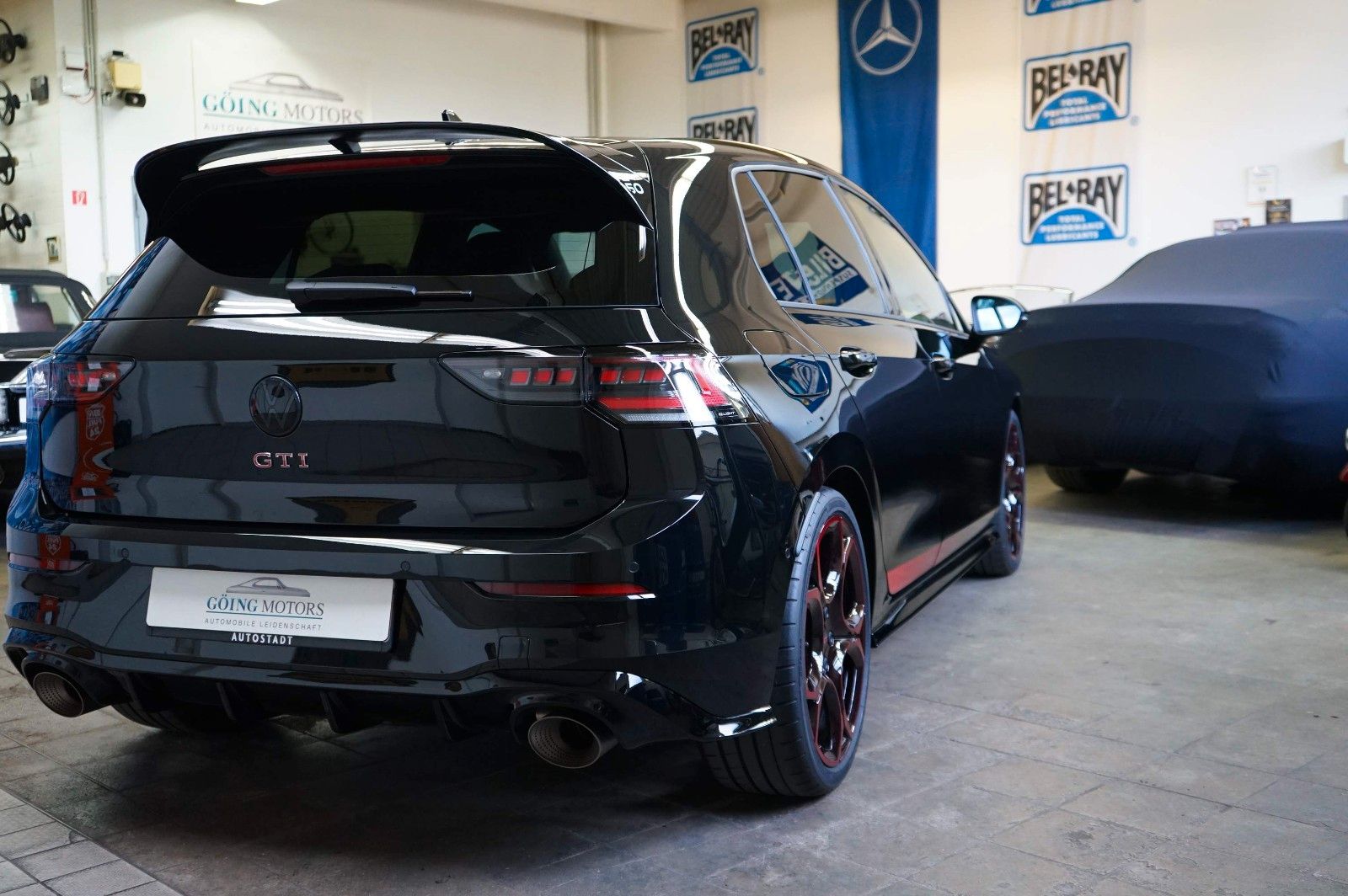 Volkswagen Golf VIII 8 Lim. 2.0 TSI 239 kW GTI Edition 50