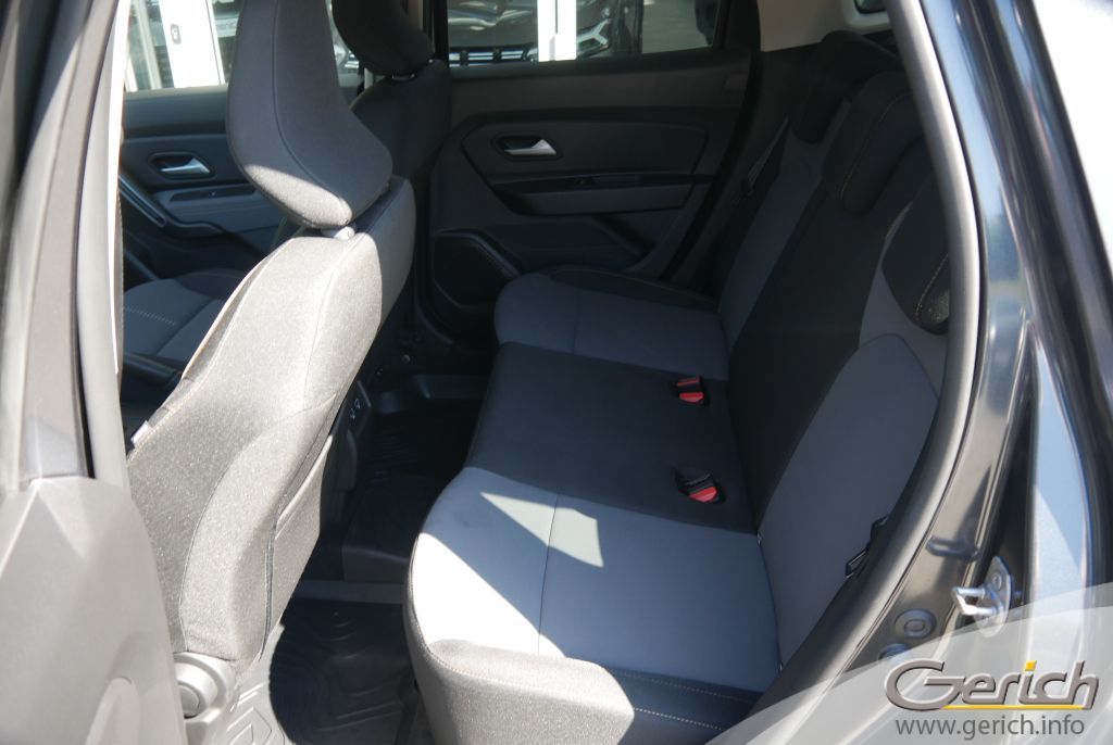 Dacia Duster TCe 130 2WD Extreme - Samsaru's Car Outlet