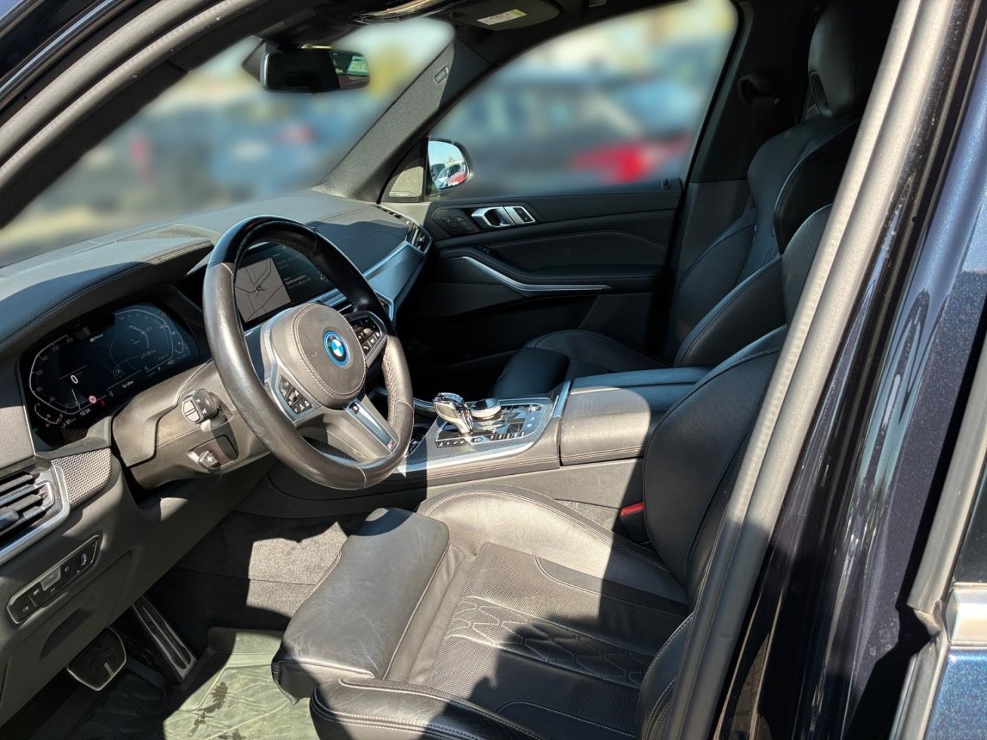 BMW X5 XDRIVE45E M SPORT PAKET HuD MASSAGE LASER AHK