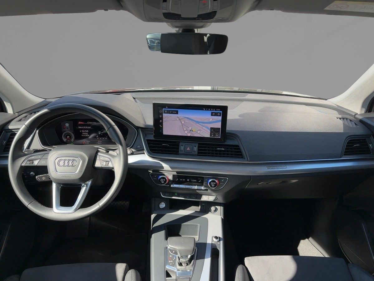 Audi Q5 TFSIe S line 55 quattro S tronic AHZV Head-up