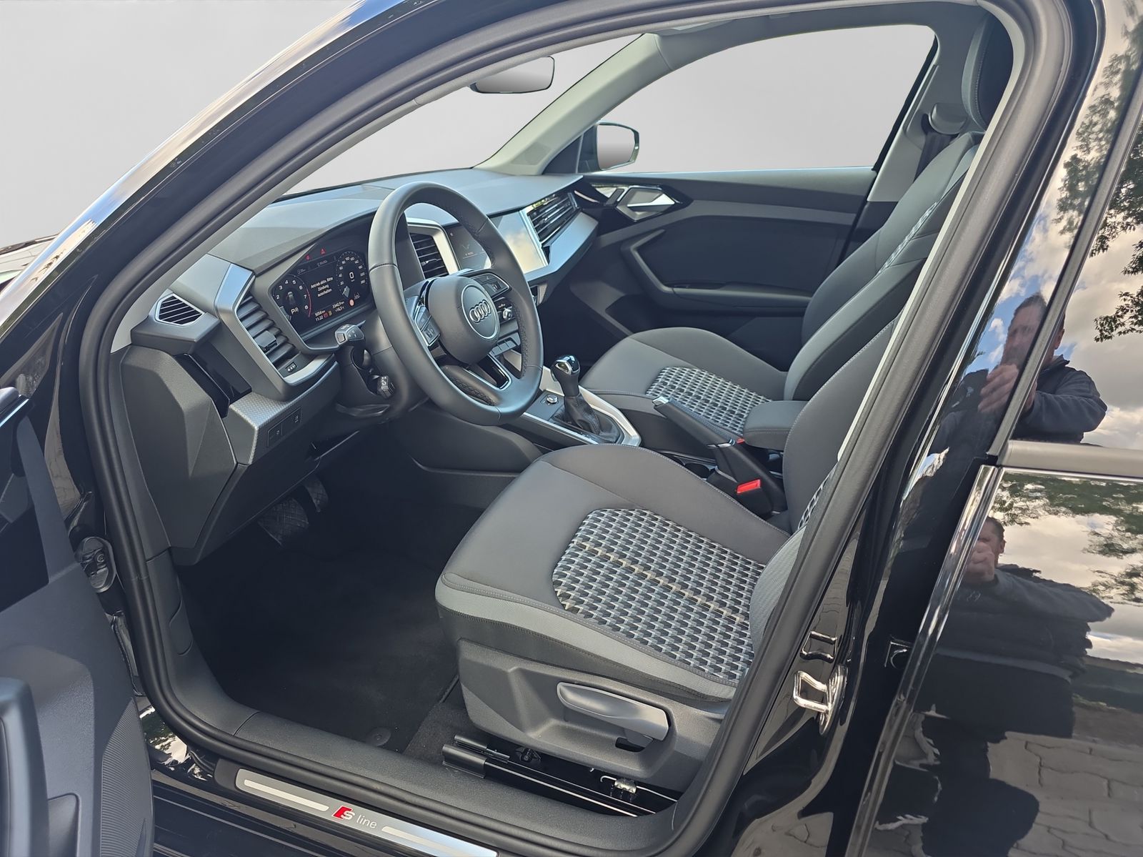 Audi A1 Sportback 25 1.0 TFSI S line - Samsaru's Car Outlet