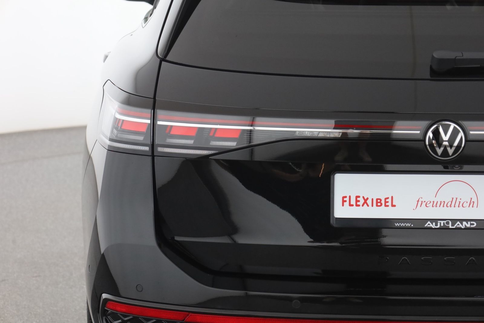 Volkswagen Passat Variant R-Line 2.0 TSI DSG Matrix Pano AH