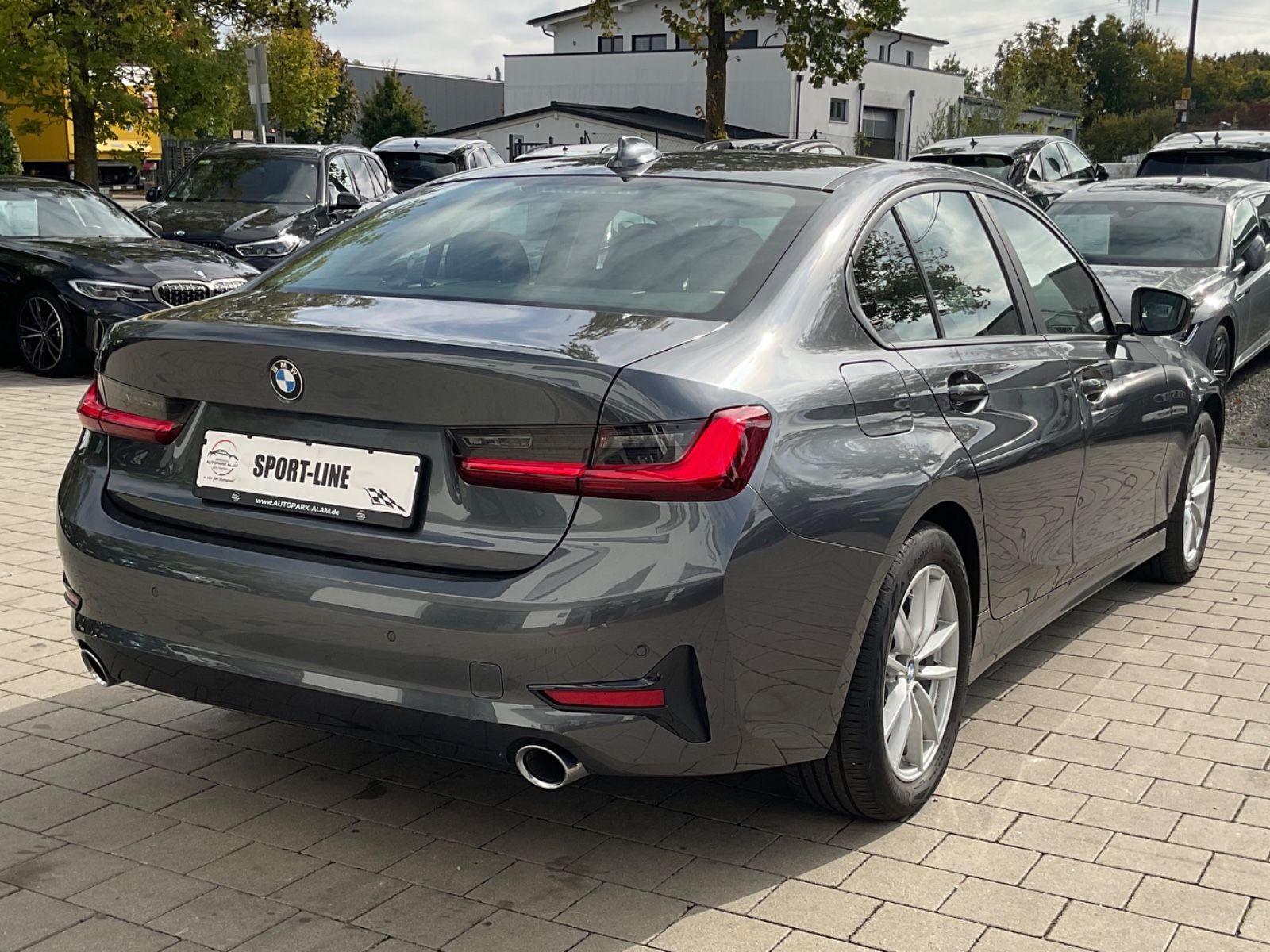 BMW 320d Lim. xDrive ACC HeadUp Lane Laserlicht ViCo