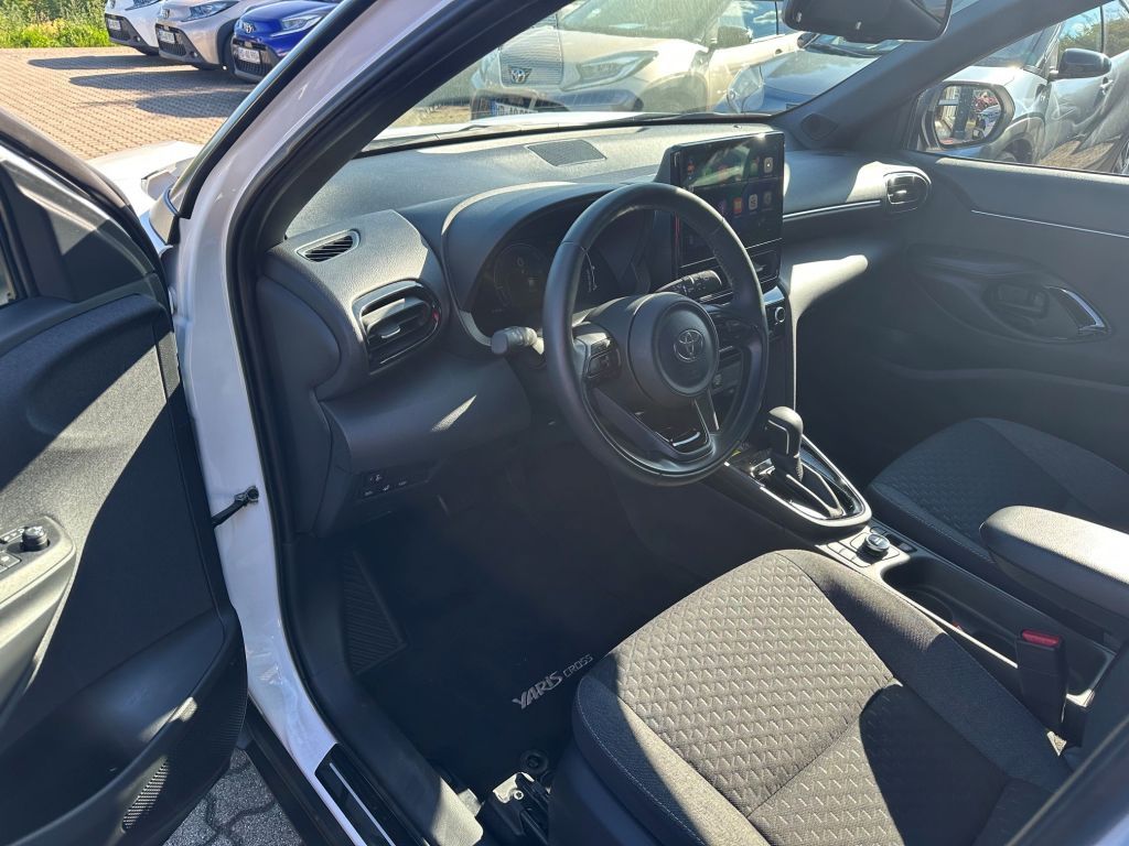 Toyota Yaris Cross AWD-i Team D