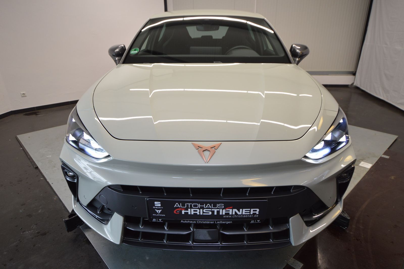 Cupra Leon 1.5 eTSI - Samsaru's Car Outlet
