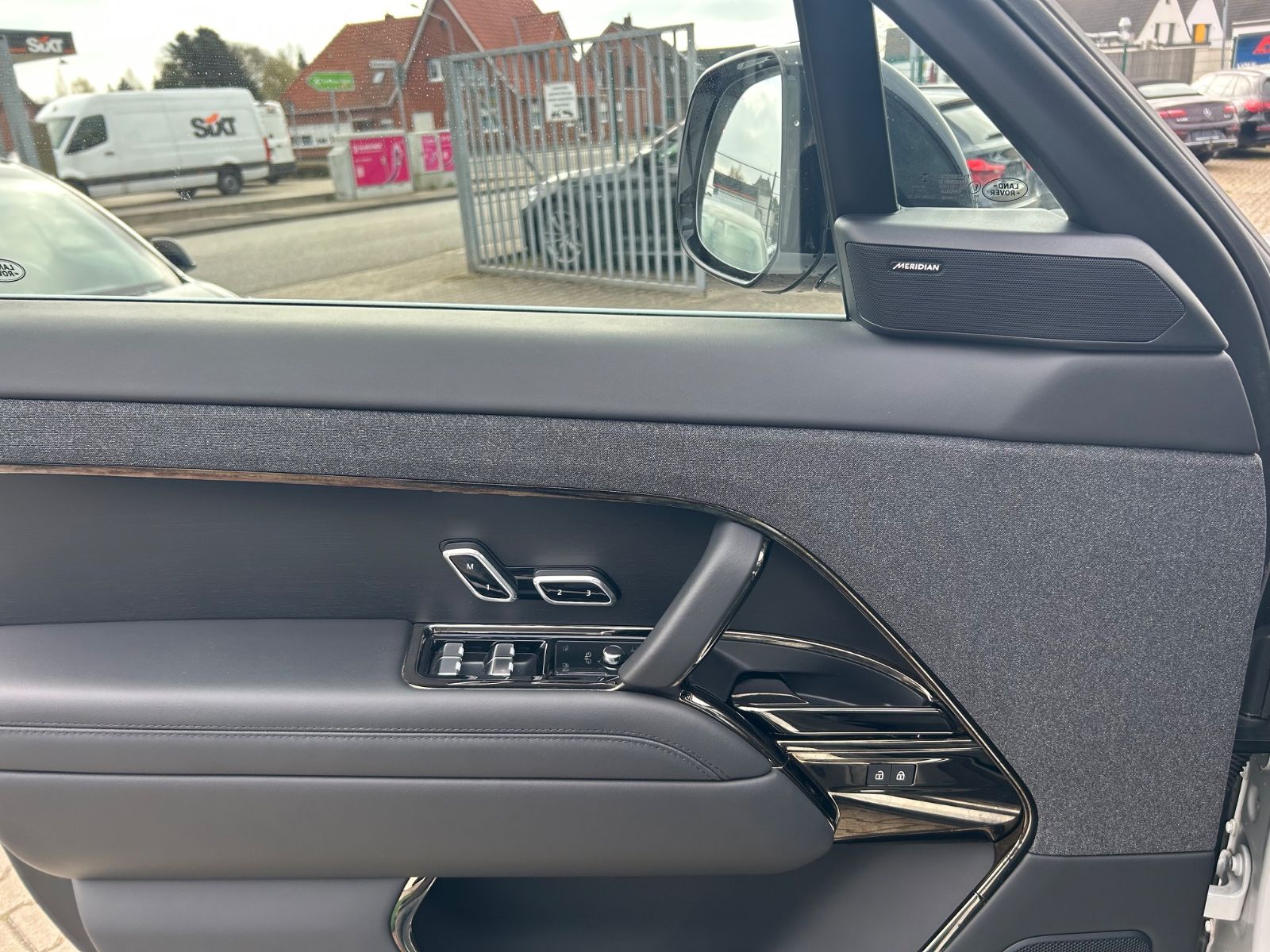 Range Rover Sport Autobiography - Samsaru's Car Outlet