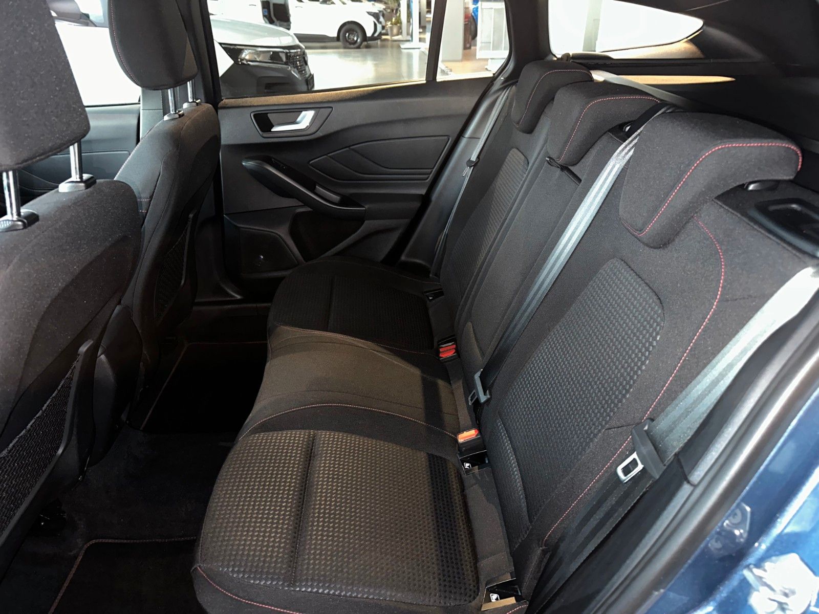 Ford Focus Turnier ST-Line X Automatik 155PS Winter