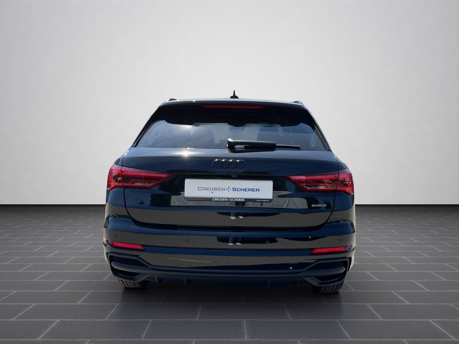 Audi Q3 40 TFSI S tronic S line - Samsaru's Car Outlet