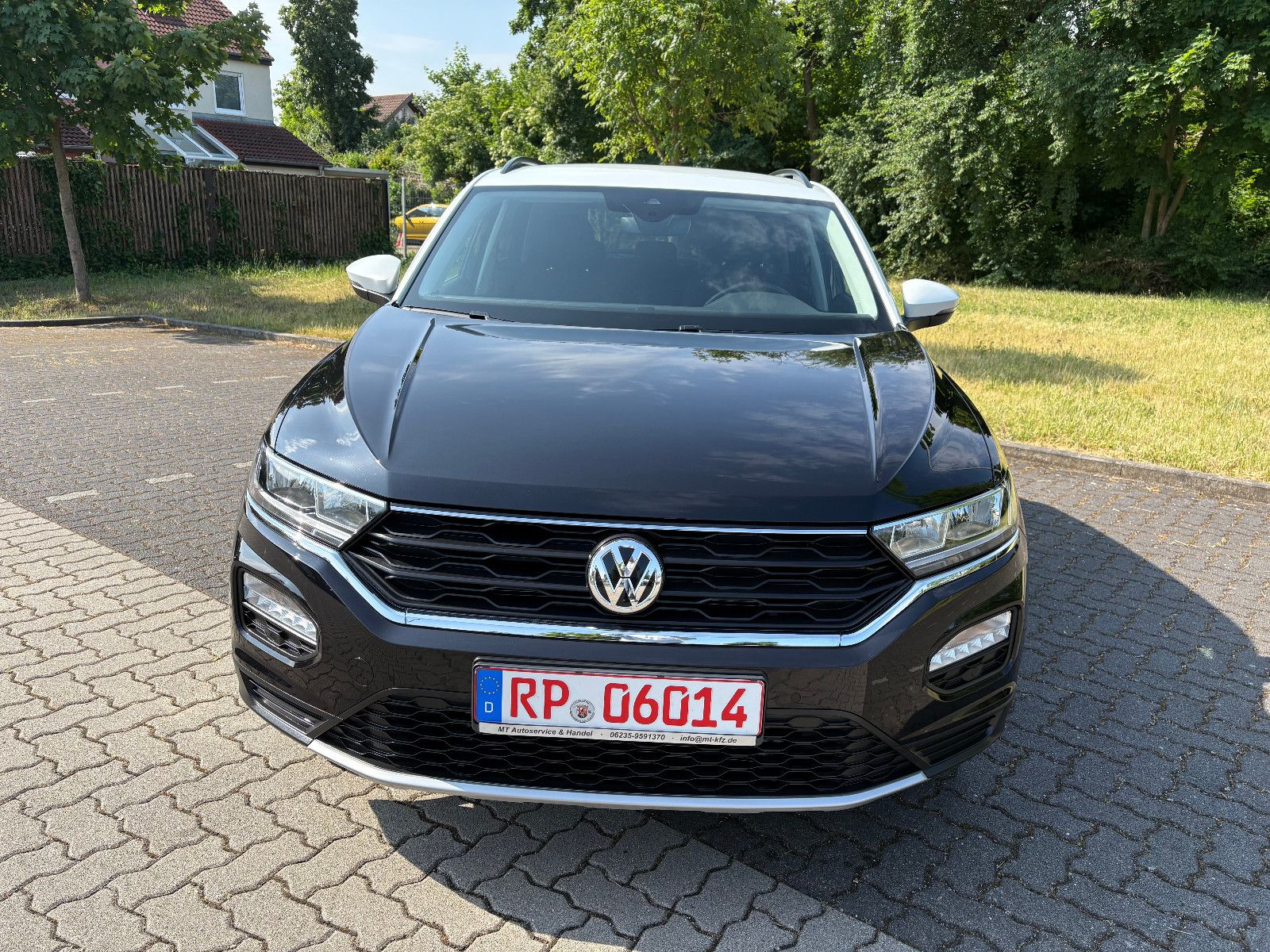 Volkswagen T-Roc - Samsaru's Car Outlet
