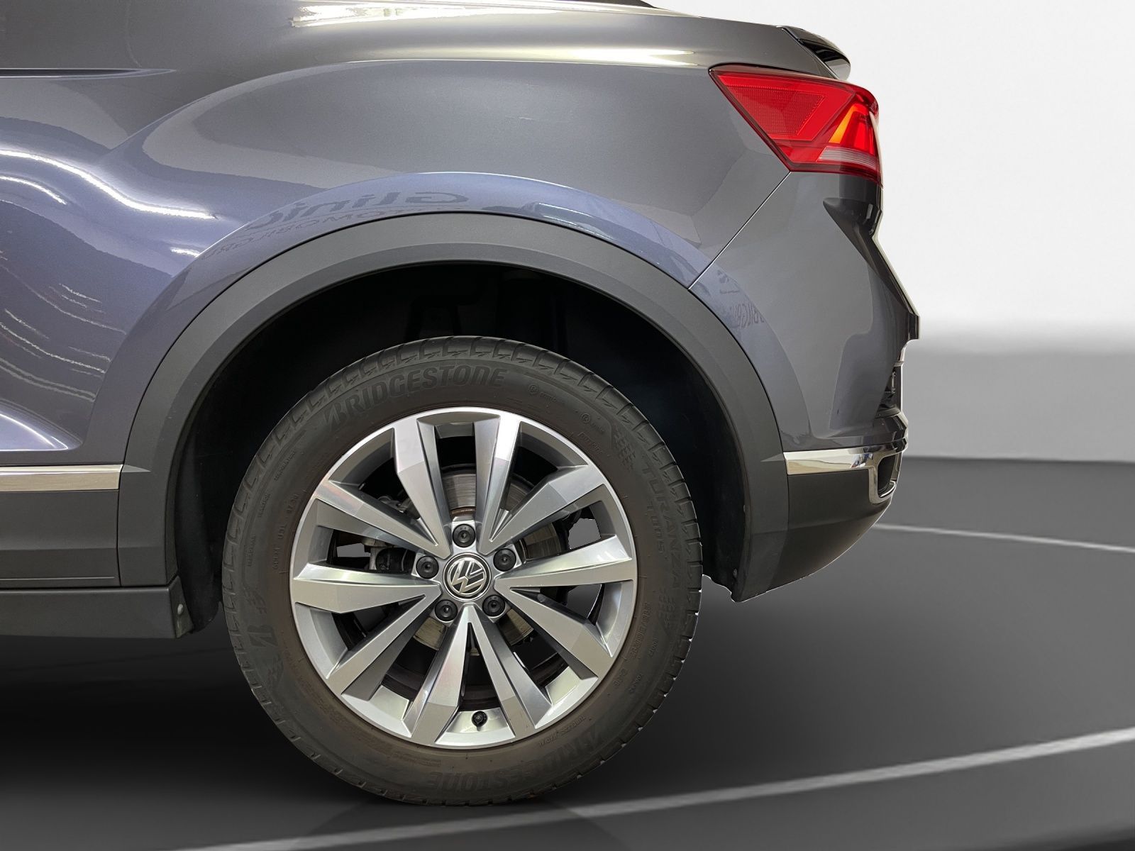 Volkswagen T-Roc Style - Samsaru's Car Outlet