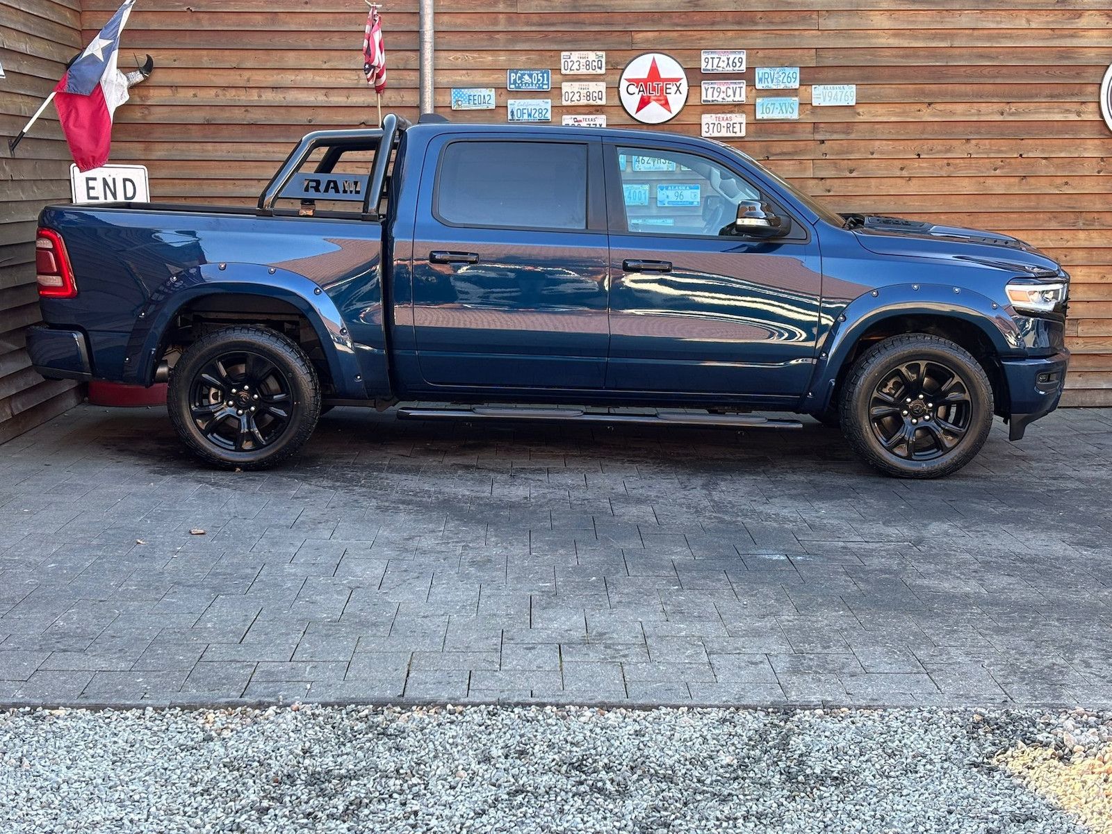 Dodge RAM 1500 Laramie LED AHK Memory 4x4 LPG