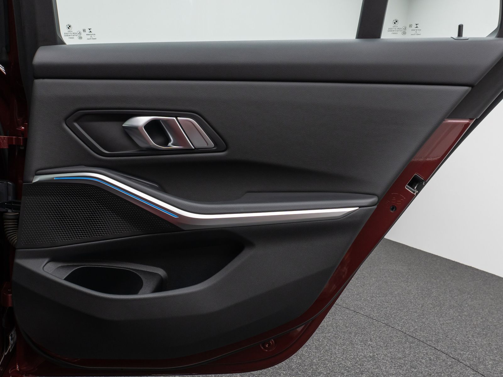 BMW 320e Luxury Line - Samsaru's Car Outlet
