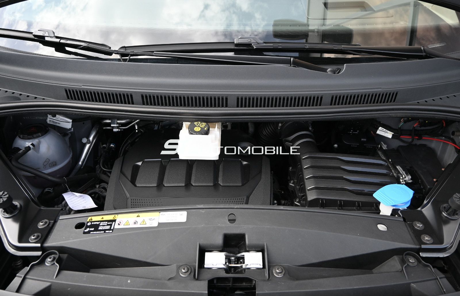 Volkswagen T7 Multivan 2.0 TDI DSG Style - Samsaru's Car Outlet