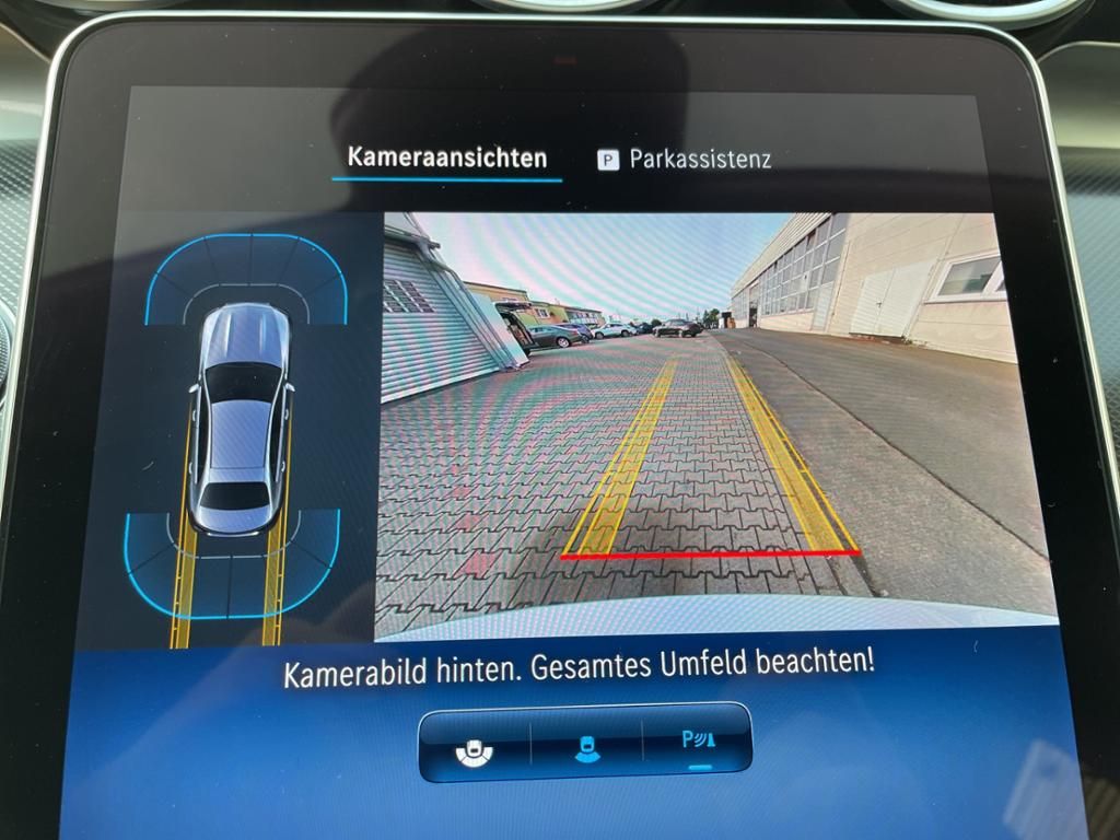 Mercedes-Benz C 180 - Samsaru's Car Outlet
