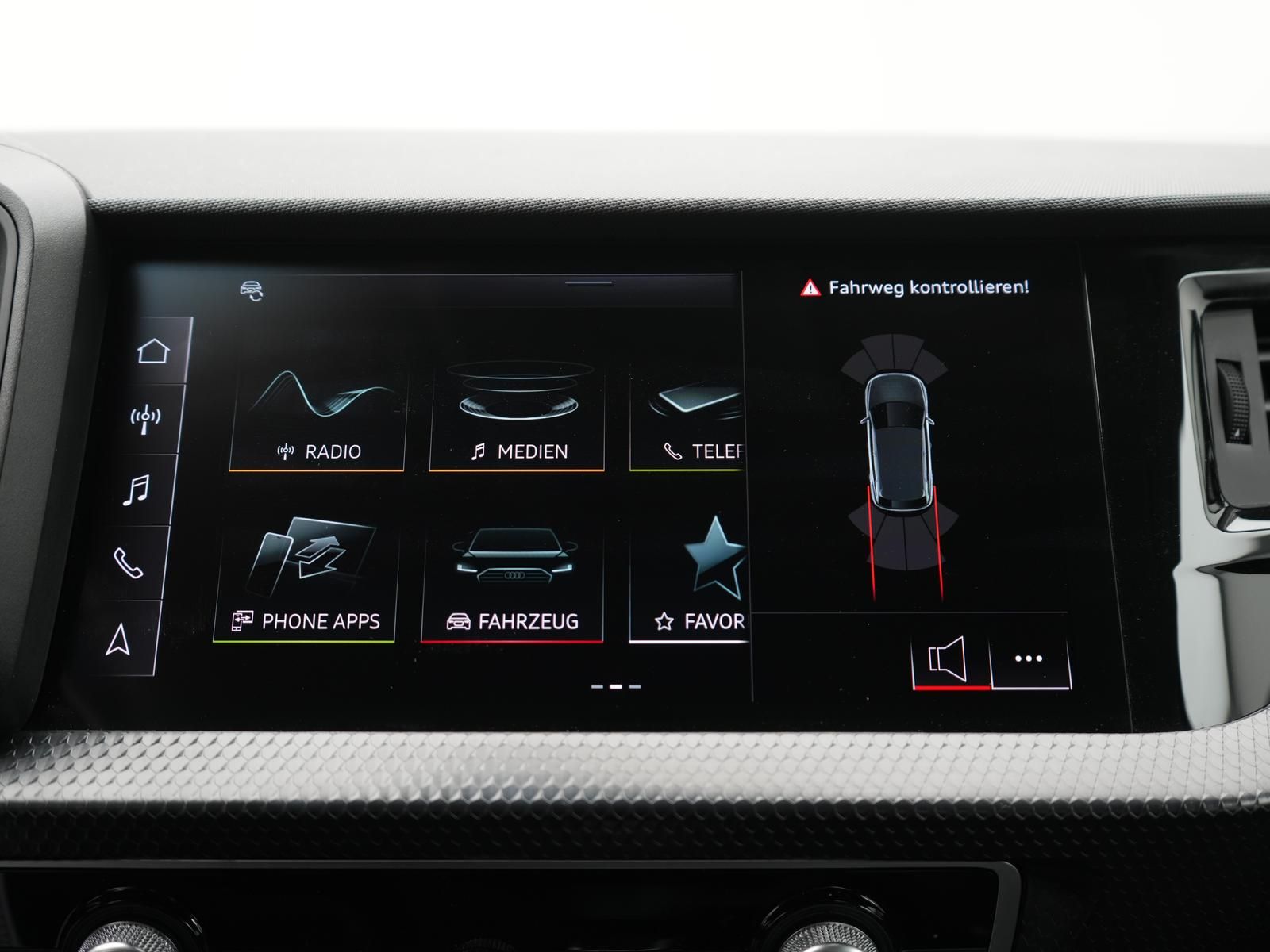 Audi A1 30 TFSI S line,TEMPO,APP,NAVI,SPURH,SHZ,PDC