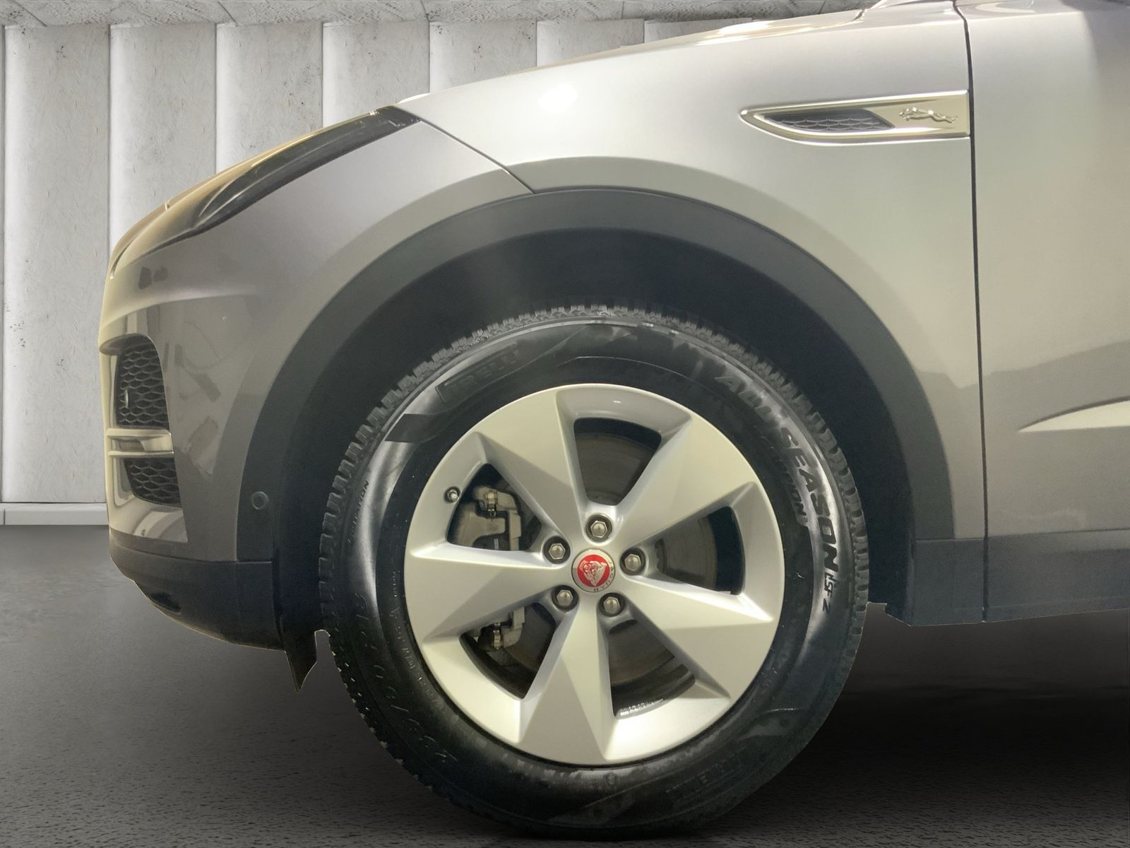 Jaguar E-PACE D200 AWD SHZ SpurH SpurW LM 2xKlima