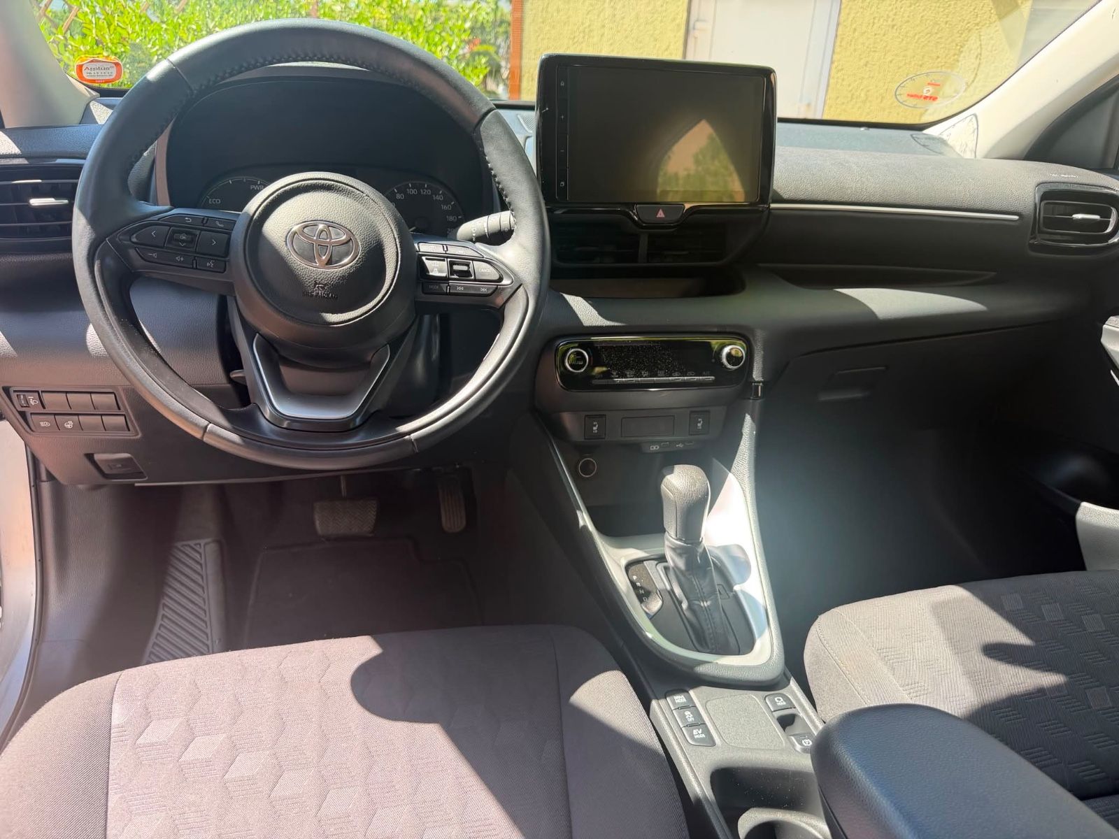 Toyota Yaris Hybrid Style
