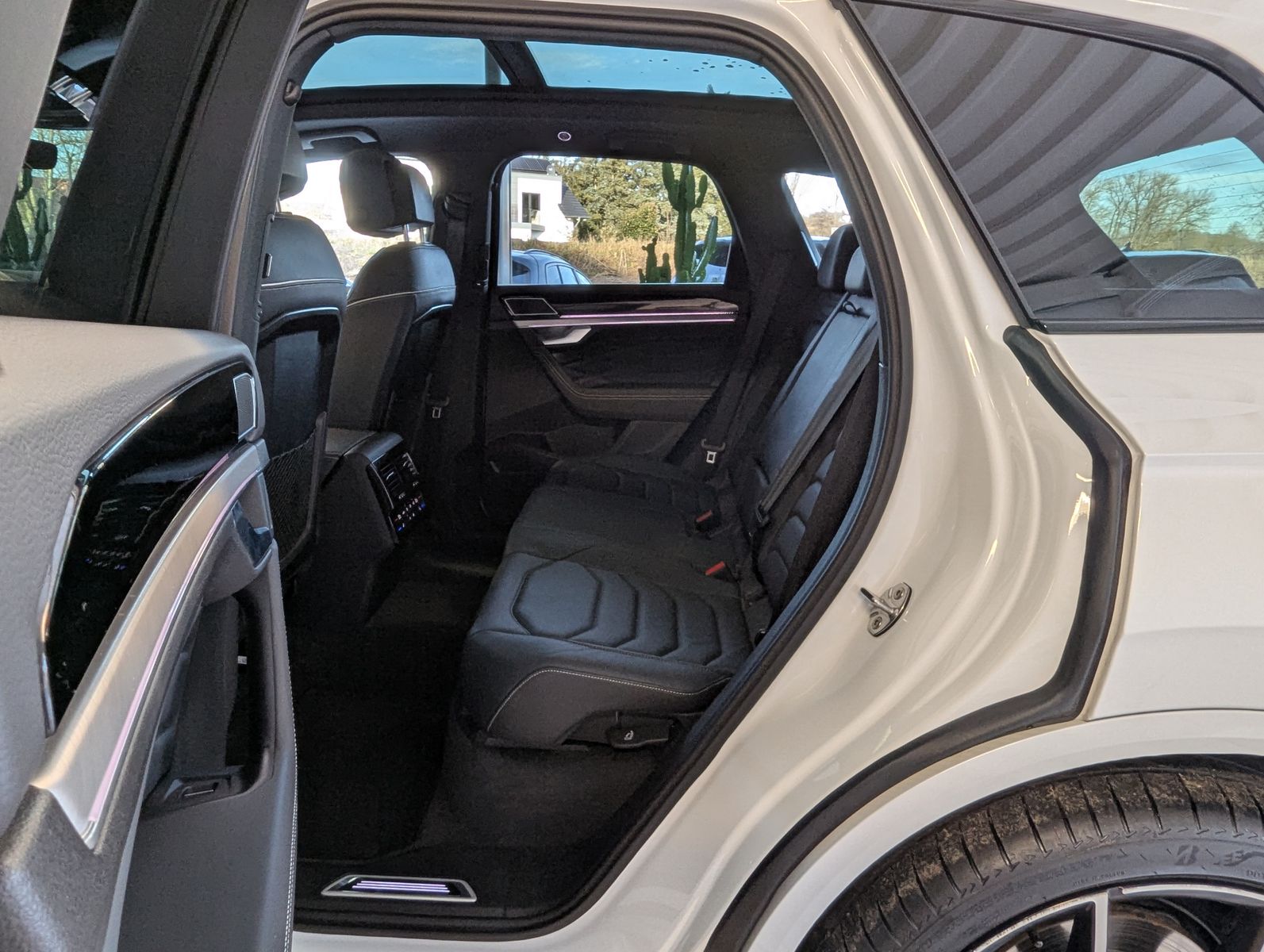 Volkswagen Touareg 3.0TDI 4M R-Line VOLL Black 22" UPE 114T