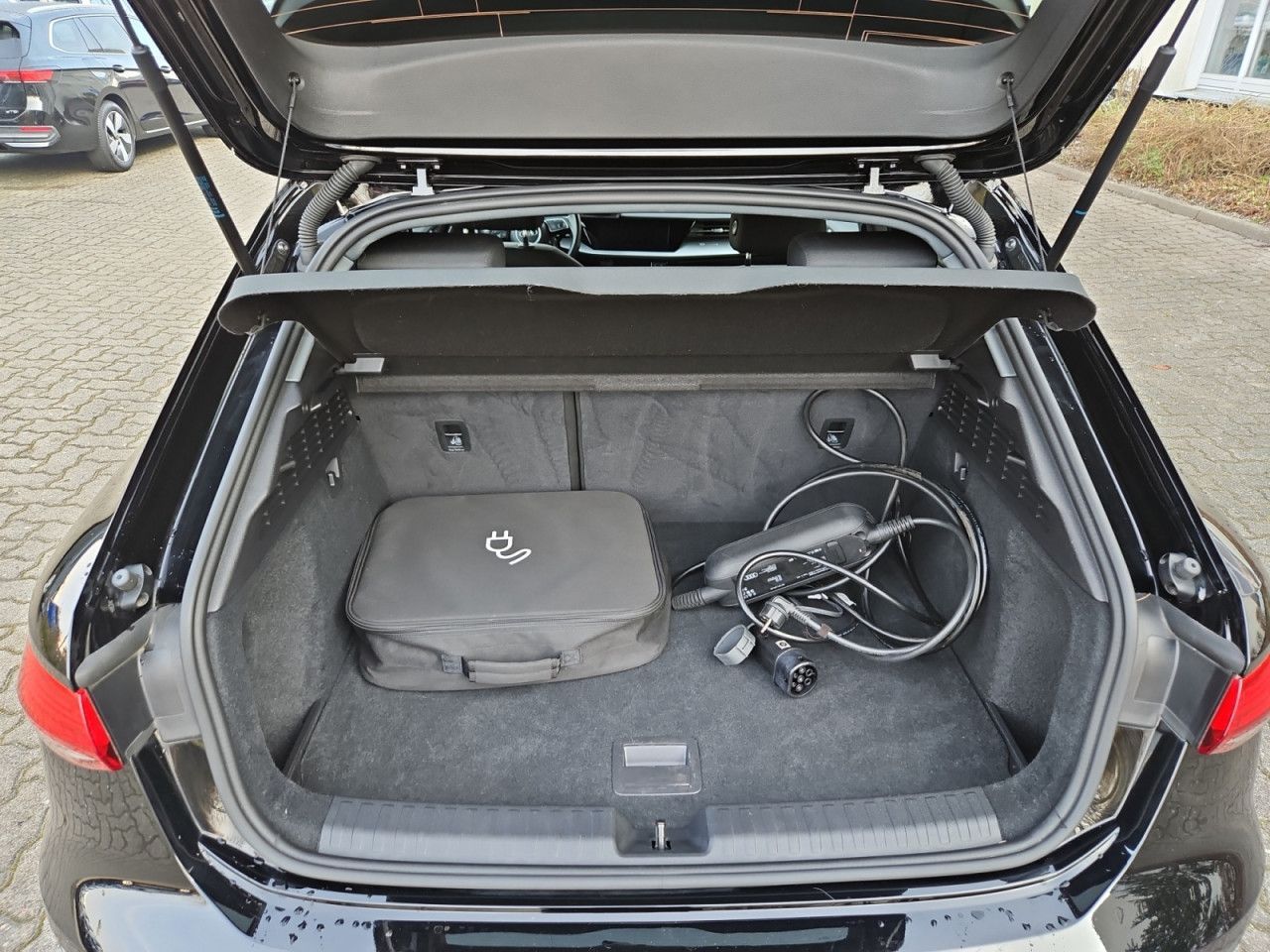 Audi A3  Sportback TFSI e DSG,NAVI+,SHZ,GRA,PDC,VC