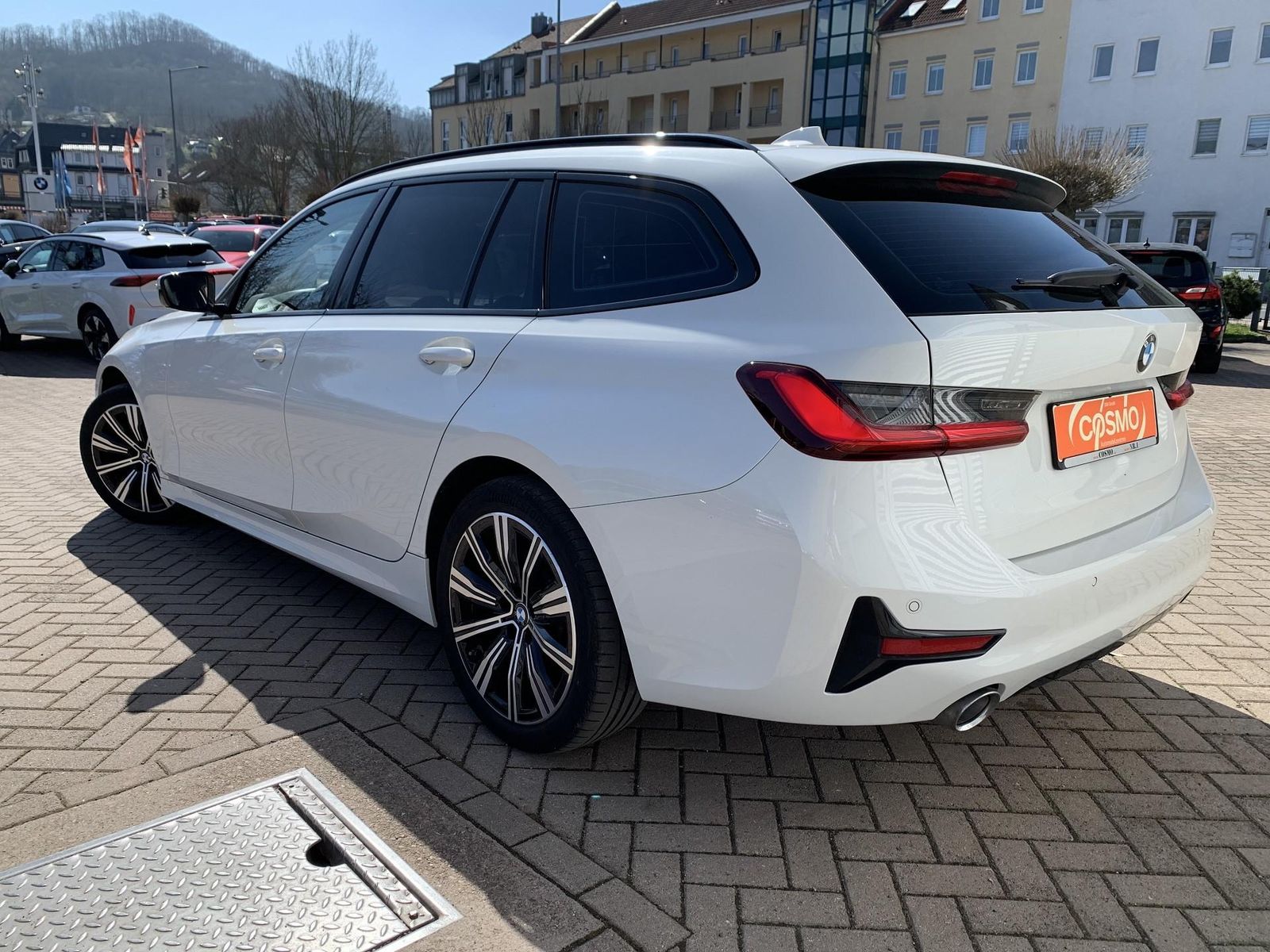 BMW 330i SportLine - Samsaru's Car Outlet