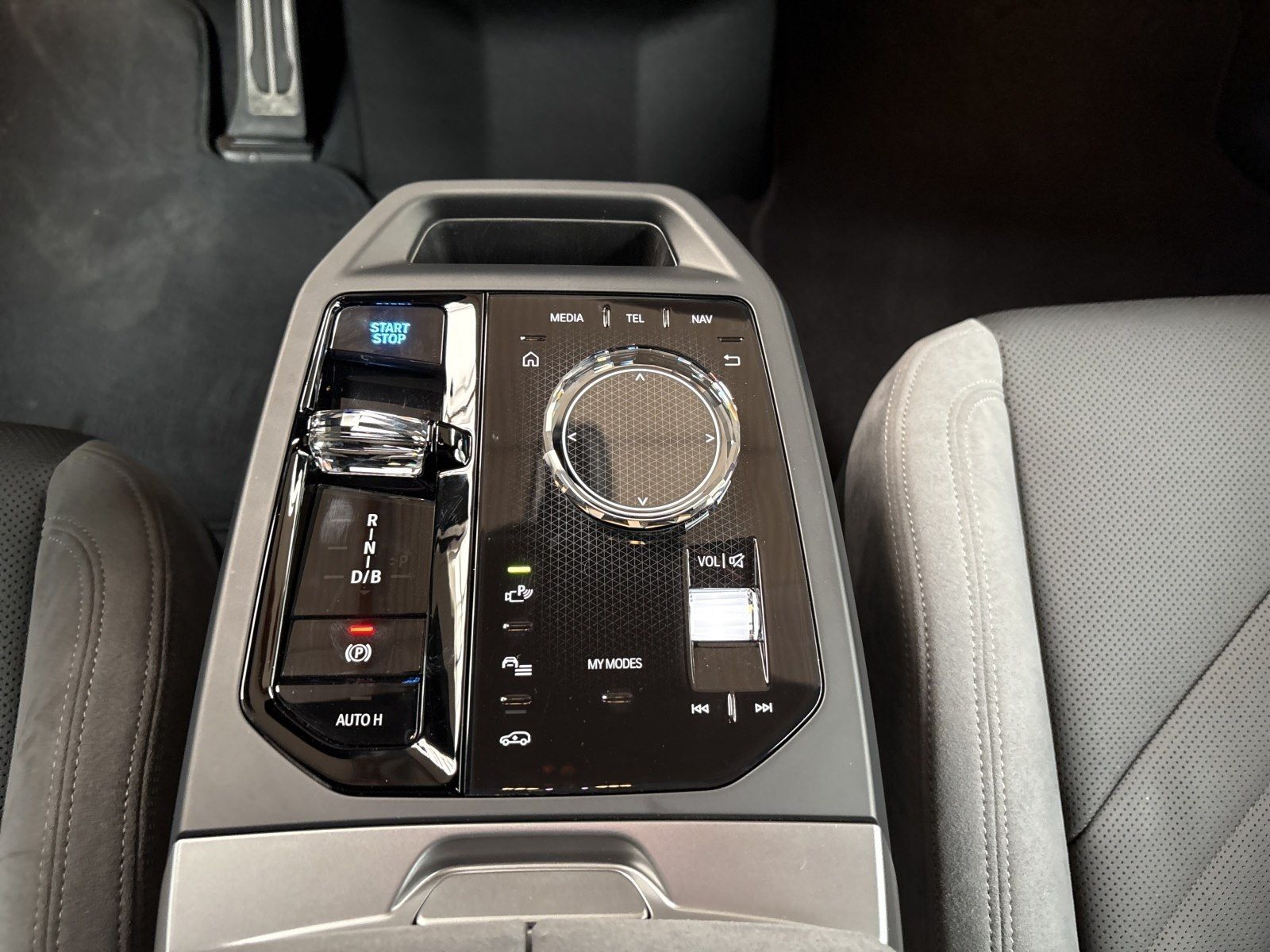 BMW iX M70 Lr. 985,- br. o.Anz. 42Mon/10`Km p.A.