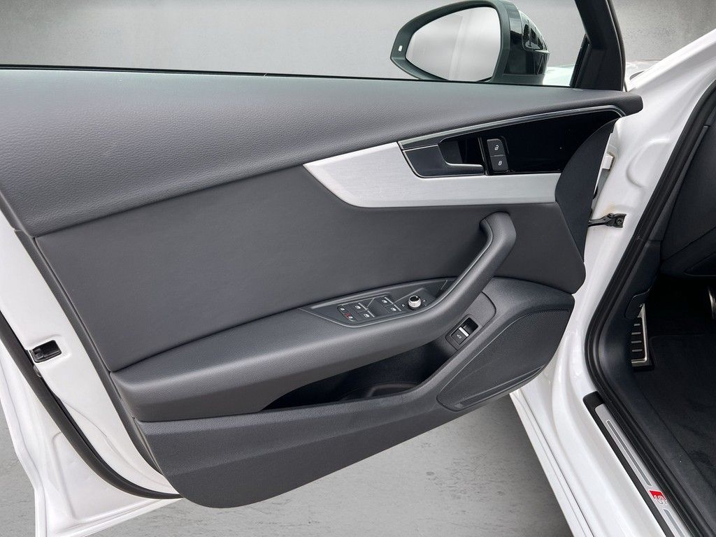 Audi A4 Avant S line 50 TDI quattro tiptronic *Matrix